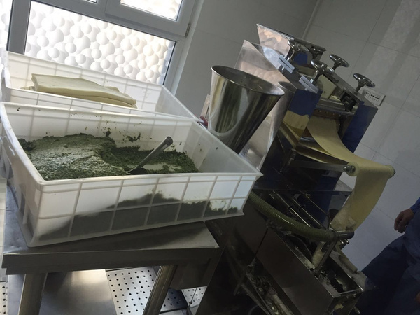 雙軸拌餡機(jī)應(yīng)用現(xiàn)場(chǎng)